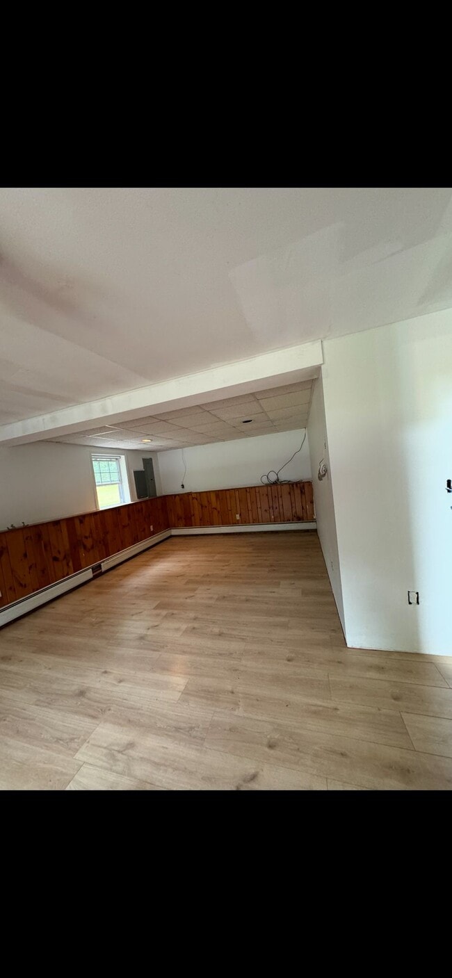 Building Photo - 76 Groton Rd