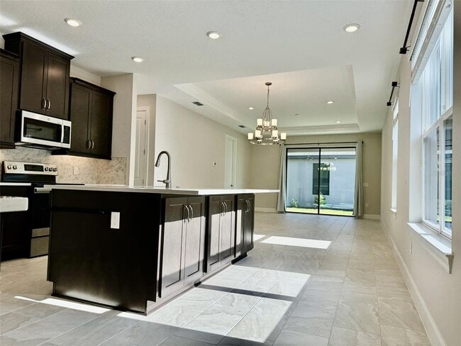Building Photo - 906 Umbria Dr