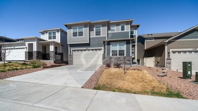 Building Photo - 5233 Roundhouse Dr