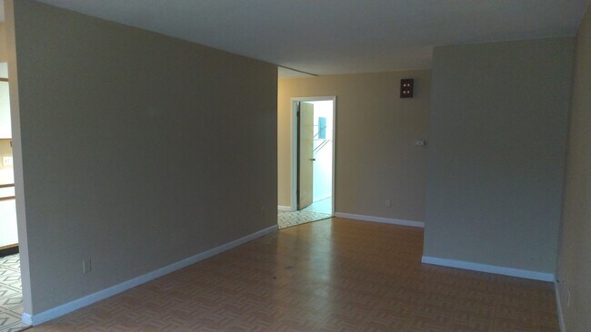 Building Photo - 4403 Trevi Dr