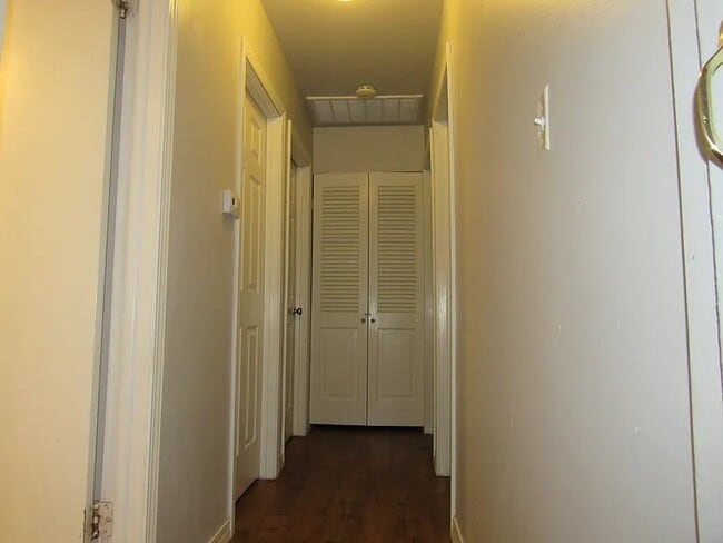 Building Photo - 1813 W 21st St