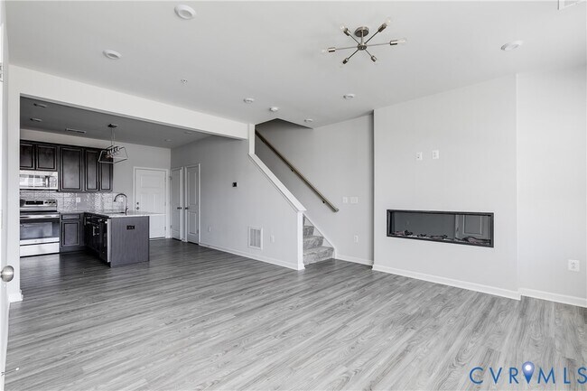 Foto del edificio - 713 McCormick Farm Dr