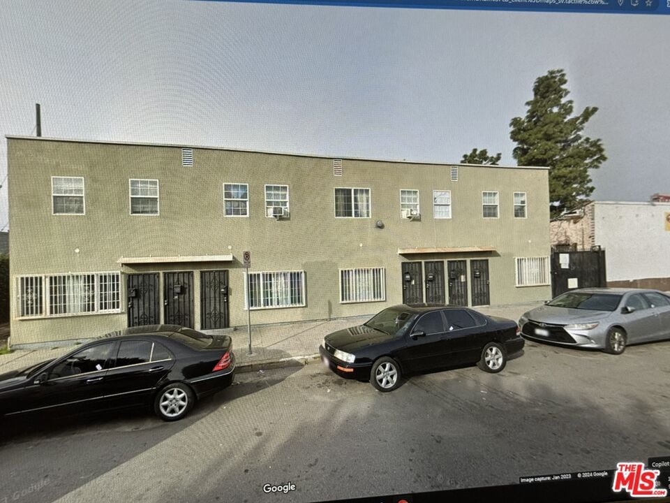 Primary Photo - 4011 Halldale Ave