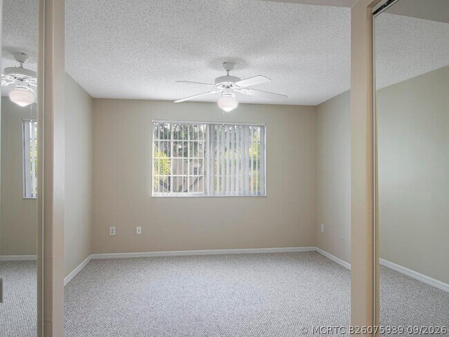 Building Photo - 100 Crestwood Ct N
