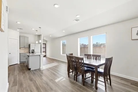 Foto del edificio - 216 Shore Pointe Ct