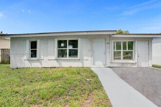 Building Photo - 3505 SW 12th Ct