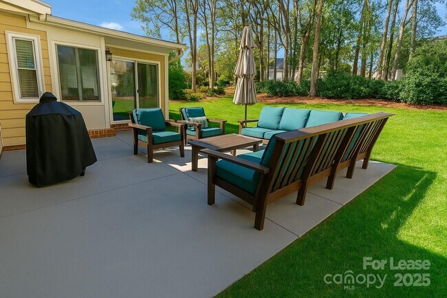 Building Photo - 131 Ashford Hollow Ln