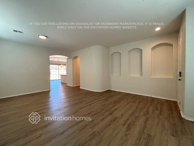 Foto del edificio - 16042 W Hualapai St