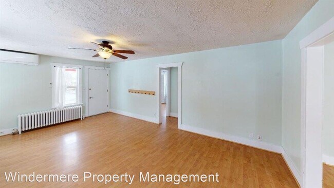 Building Photo - 4 br, 1 bath House - 611 E Maple Street