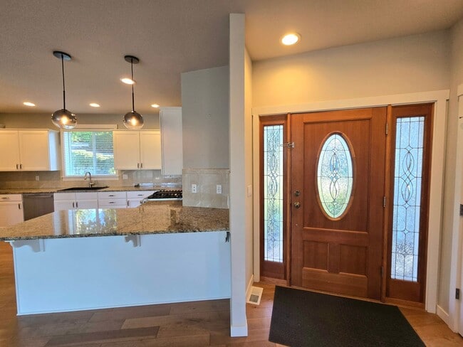 Building Photo - 3 Bedroom 3 Bathroom Home in Lake Stevens, WA