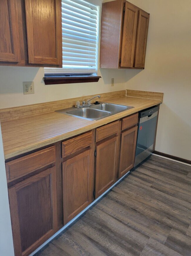 Foto del edificio - $1150 - 2/2 - Jefferson Square has received a new fresh look.