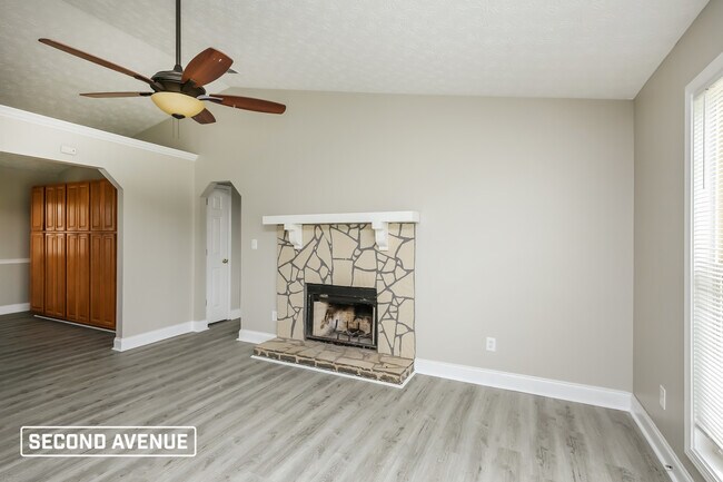 Building Photo - 1010 Brynn Dr