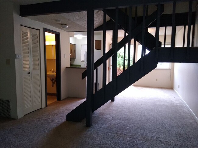 Building Photo - Spacious Two-Story Condo in Midtown Fort Collins