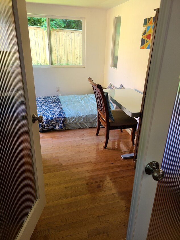 Foto principal - 5035 Milton Street