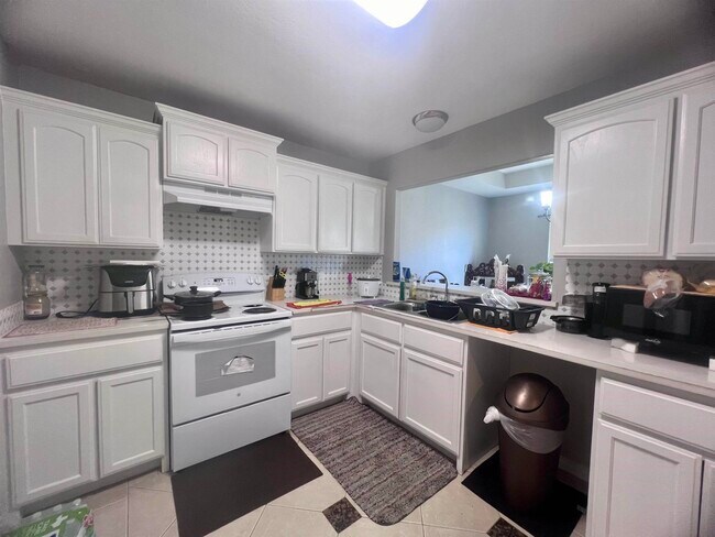 Foto del edificio - 9804 Cantera Ct