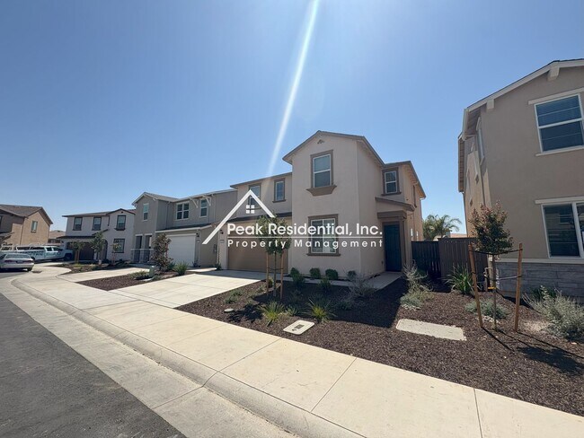 Building Photo - Brand New Rancho Cordova 4bd/3ba Home With...