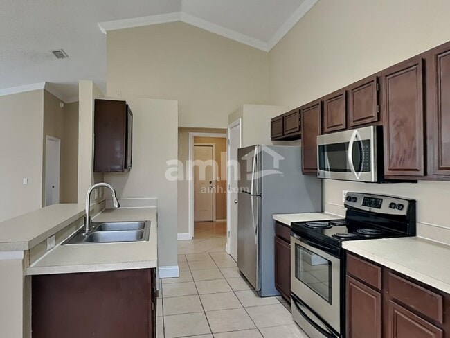 Building Photo - 1401 Crawford Dr