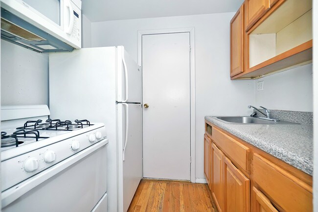 Foto del edificio - 691 10th Ave