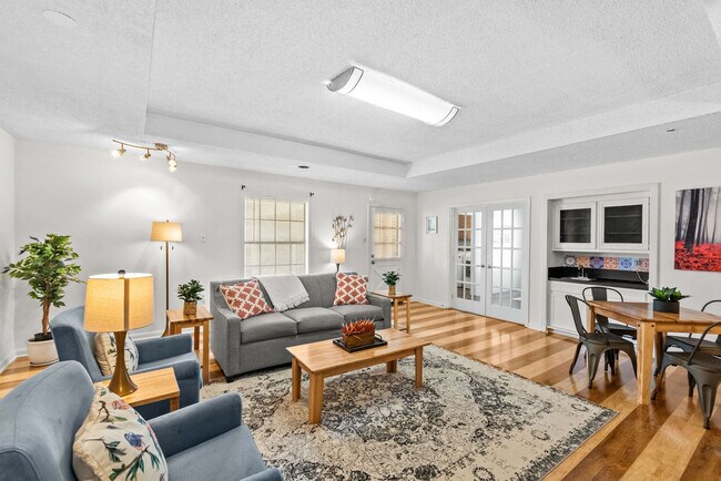 Foto del edificio - 12336 Perkins Rd