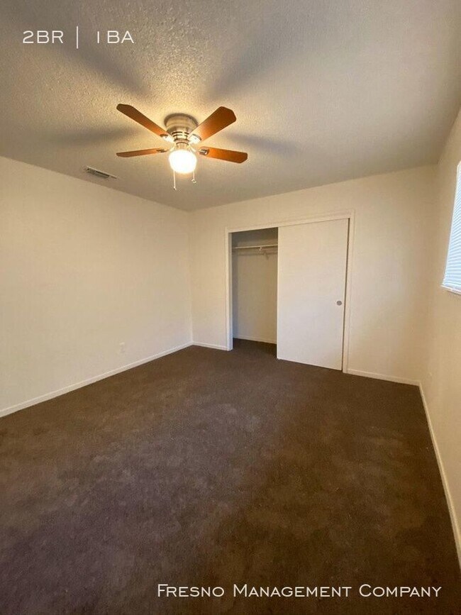 Building Photo - Cozy 2 Bedroom Duplex! Belmont & Fresno St!