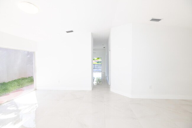 Foto del edificio - 17030 SW 139th Pl