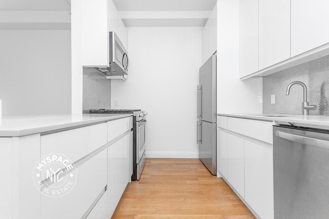 Building Photo - 1127 Flatbush Ave