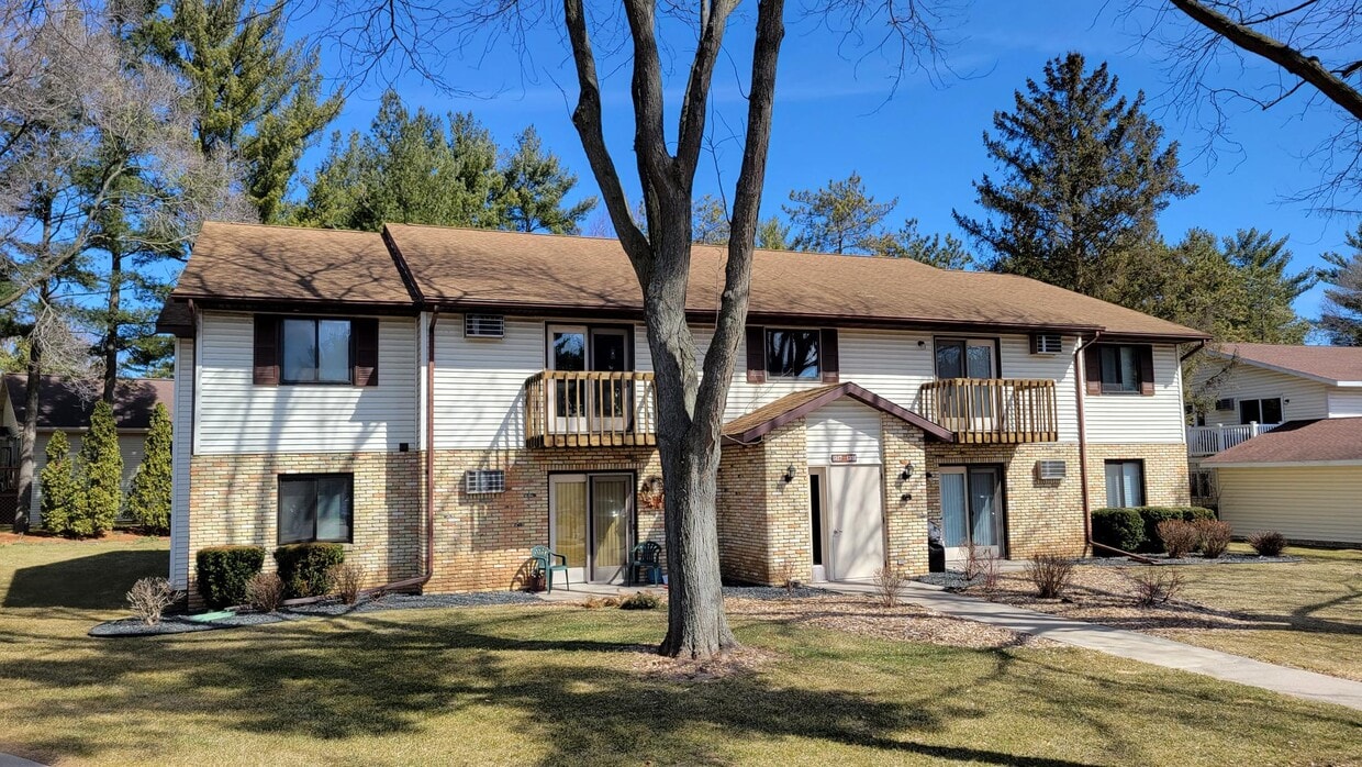1219 N Forest Ln Unit 1219, Prairie du Sac, WI 53578 Apartments in Prairie du Sac, WI