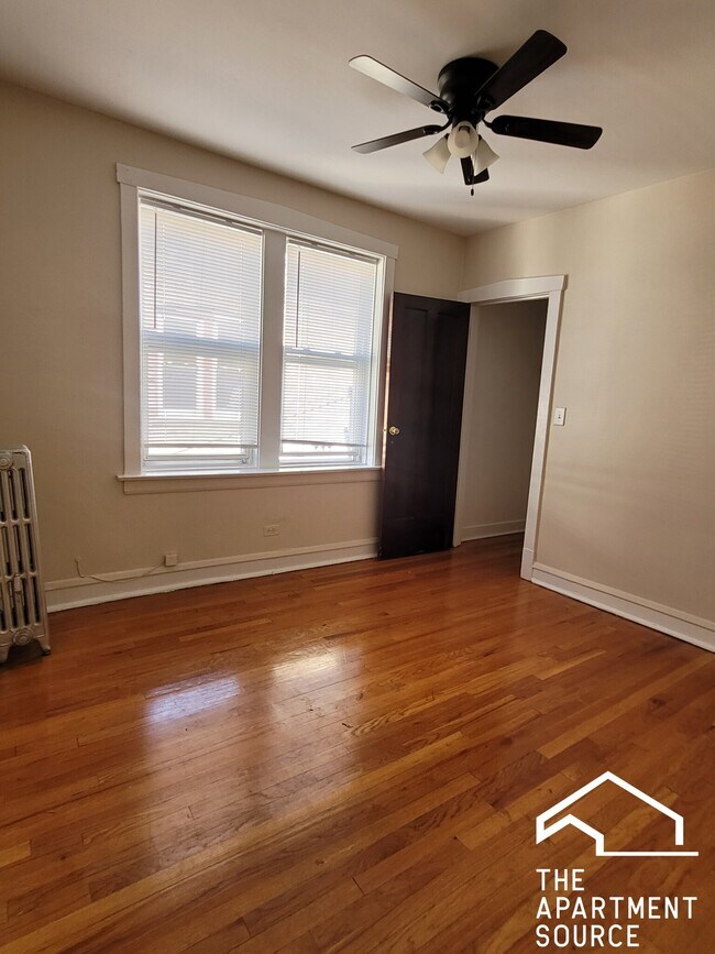 Foto del edificio - 5026 N Springfield Ave