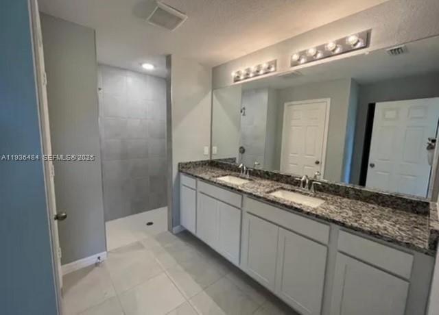 Building Photo - 208 NW 7th Terrace