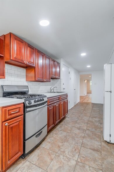 Building Photo - 788 Avenue A