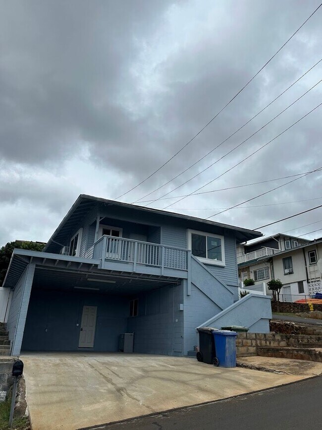 Building Photo - AIEA HEIGHTS NEWLY RENOVATED 4 BEDROOM, 2 ...