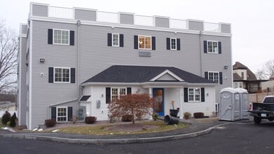 Building Photo - 20 W Rosseter St