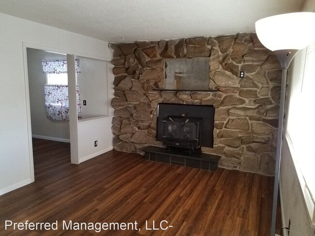 Foto del edificio - 3 br, 1 bath House - 213 Stanfield Avenue