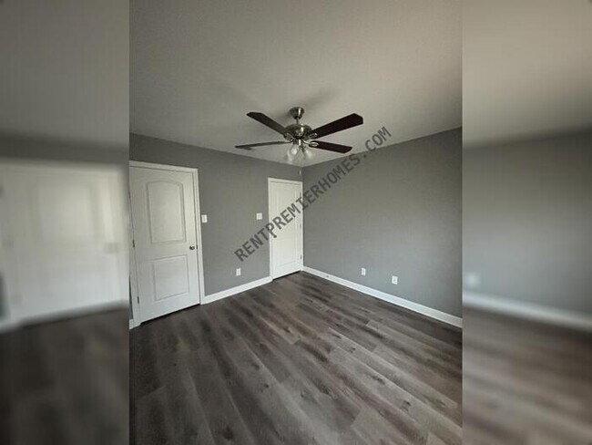 Foto del edificio - 16 Lilly Ann Cir