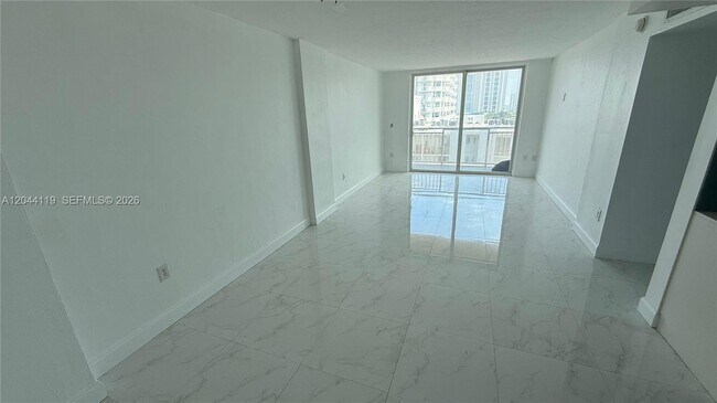 Foto del edificio - 1345 Lincoln Rd
