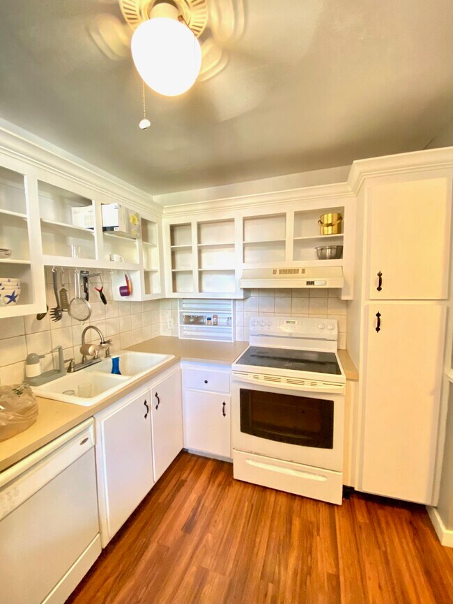 4393 Trevi Ct Unit 205, Lake Worth, FL 33467 Condo for Rent in Lake