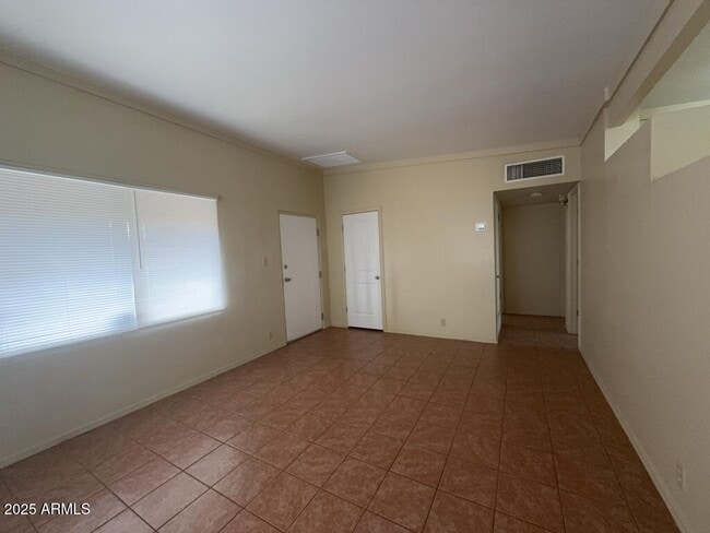 Building Photo - 1800 E Fry Blvd