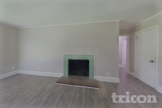 Building Photo - 5530 Wedgewood Dr