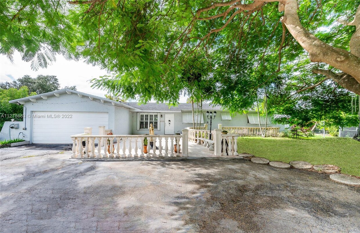 Foto principal - 16800 SW 296th St