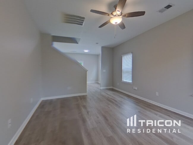 Building Photo - 287 Stonewood Crossing Dr