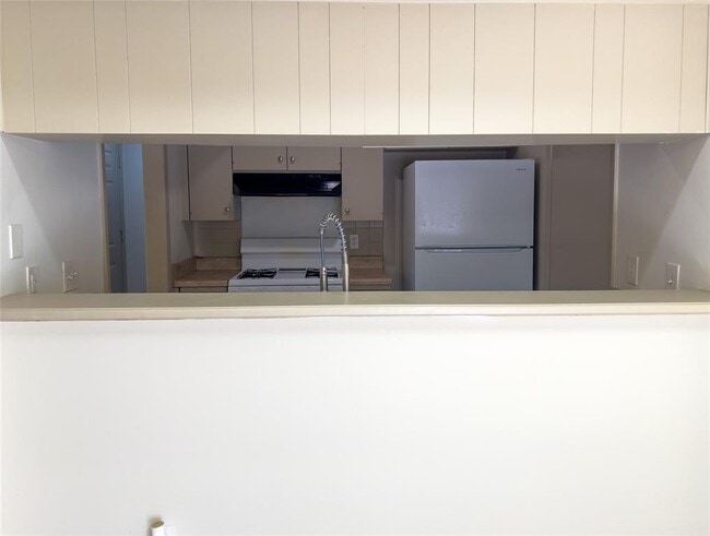 Foto del edificio - 7206 Creekside Dr
