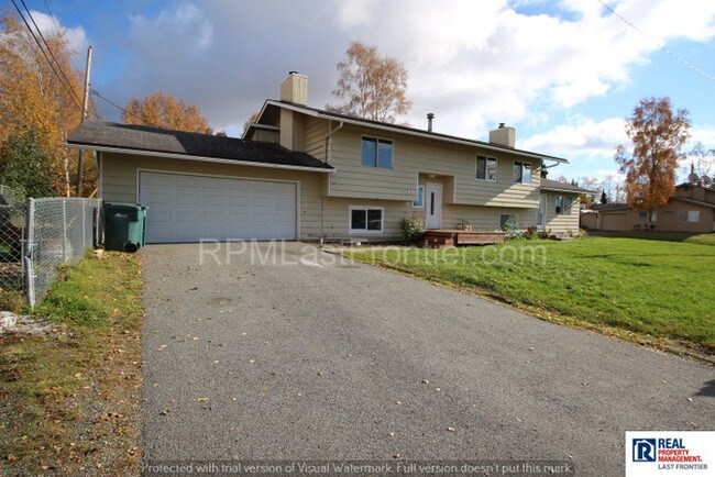 Building Photo - 6941 Stanley Dr