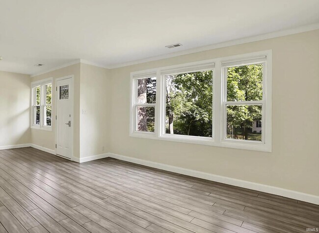 Foto del edificio - 1604 E University St