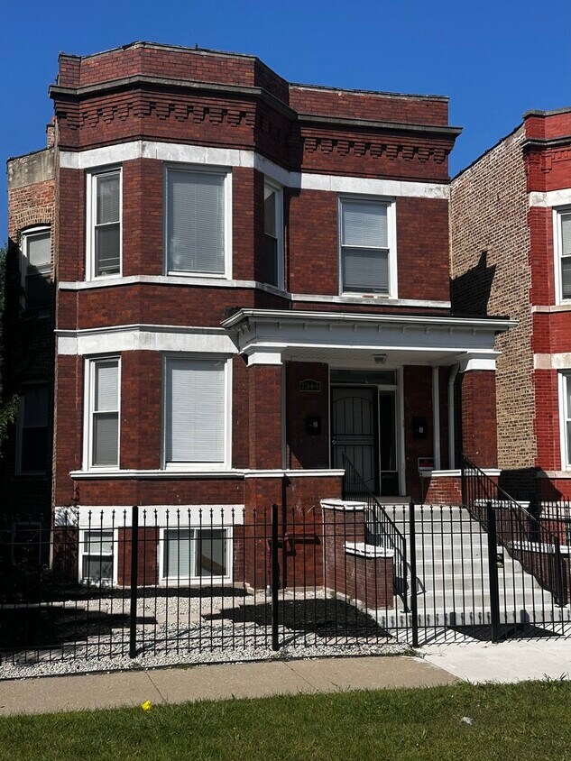 Foto principal - 7344 S Blackstone Ave