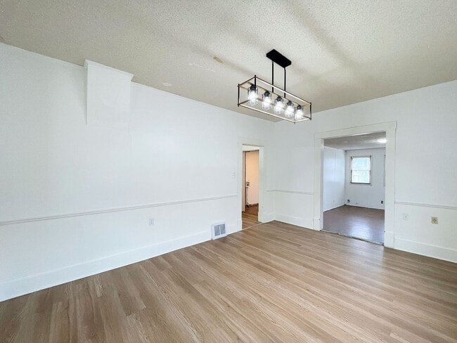 Foto del edificio - Updated 3 bedroom home