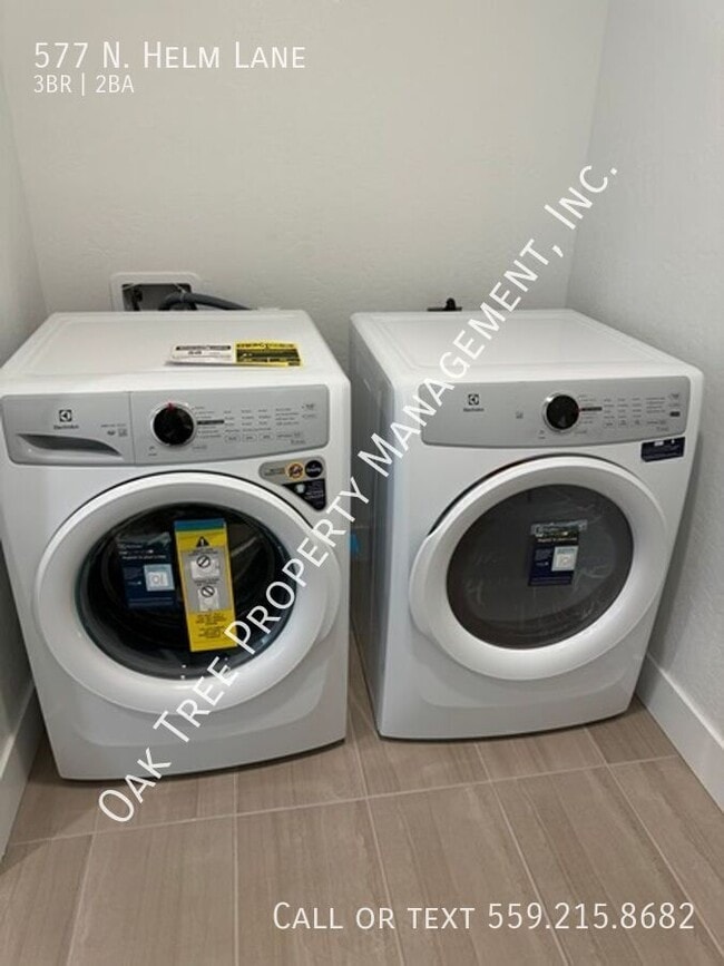 Foto del edificio - 577 N Helm Ln