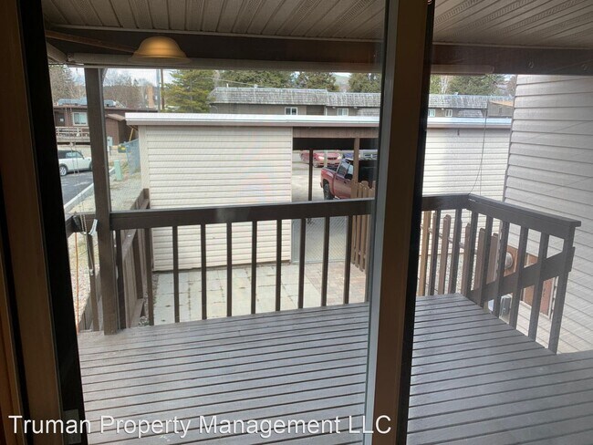 Building Photo - 2 br, 1.5 bath House - 624 Pine Ave