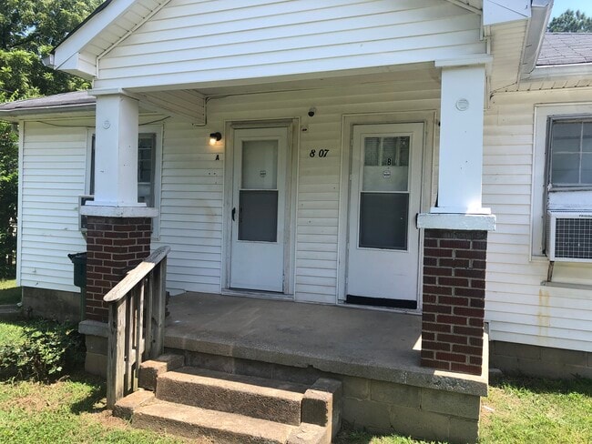 Building Photo - 807 Central Ave