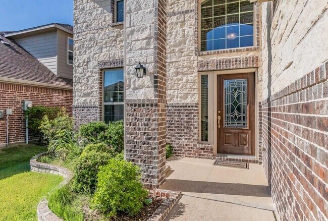 Building Photo - 11621 Parade Dr