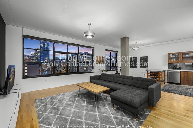 Foto del edificio - Luxury Pearl District Loft with Stunning V...